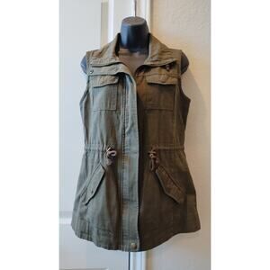 Women’s American Rag Green Utilty Cargo Vest Small